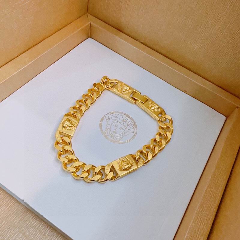 Versace bracelet lyx342